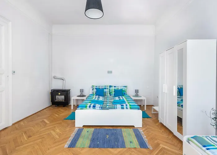 Prime Midtown Apartment