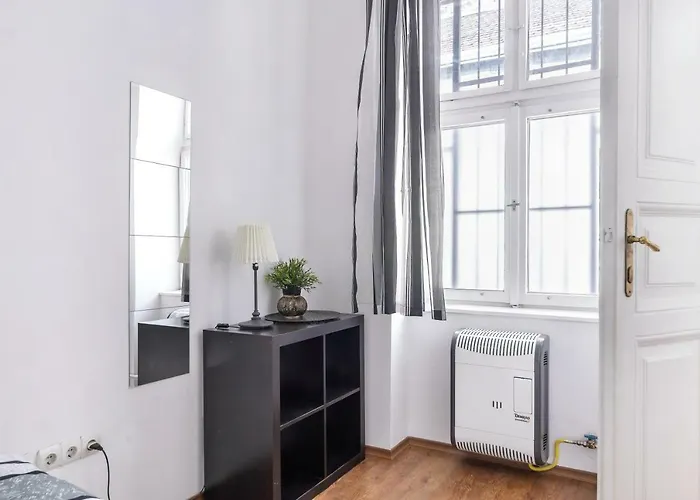 Prime Midtown Apartment