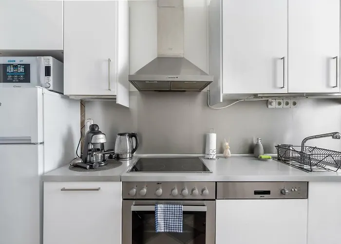 Prime Midtown Apartment